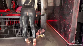 Mistress Legs prepares dinner for slave: instant noodles soaked with her pee and dirty feet peel