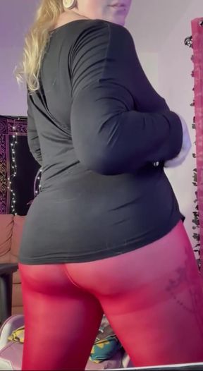 Use Huge Dildo