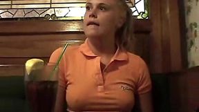 Summer Secretly Finger her pussy at the resto