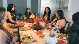 SWINGSGIVING ORGY