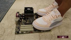 A977 Lady Bea in Crush Crush