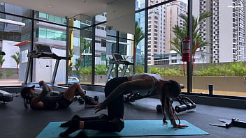 Smell my dirty bush and my sweaty ass after training