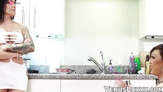 Busty Venus Luxx and another TS drizzle their cum on their dinner