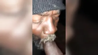 Homeless Amateur Bear Gives Desperate Blowjob to Stranger