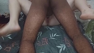 Eu encontrei meu amigo antigo de faculdade e fodi com ele bem gostoso na frente do corno