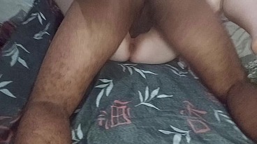 Eu encontrei meu amigo antigo de faculdade e fodi com ele bem gostoso na frente do corno