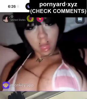 Amateur teen live streams her reaction to a good webcam show