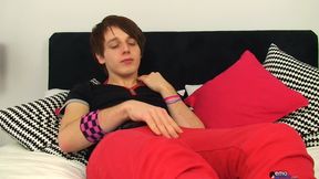 Deano Shoots His Emo Cum Everywhere!