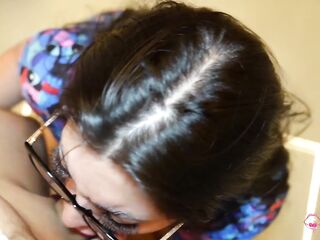 My boss shuts me up with his cock for being arrogant