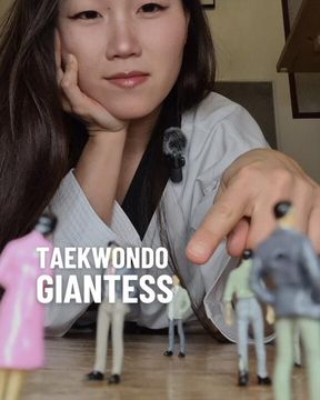 Taekwondo giantess