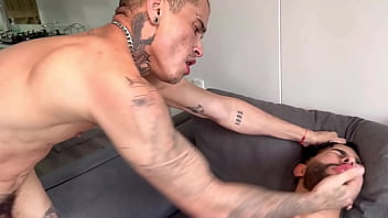 DOMINADOR TRATANDO A PUTINHA COMO ELA MERECE. - FREE