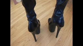 Desperate For Hard Strokes
