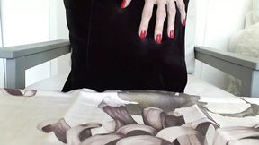 Gorgeous Lady Victoria Valente With Seductive Red Nails Joi