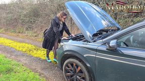 car breakdown on country road – stranger ate my pussy then fucked me hard on the hood & in the trunk