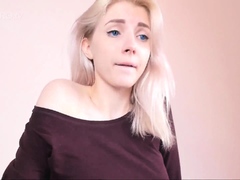 Blonde teen home alone masturbating