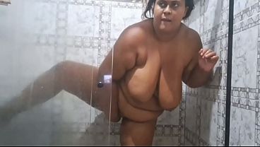 Me depilando gostoso e tendo um squirt no dia de natal