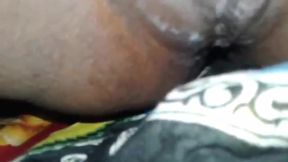 Bhojpuri bhabhi comes out white stool from her