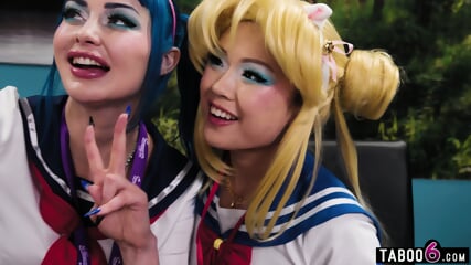 Futakuthon convention with Futa stars and a curvy fan girl