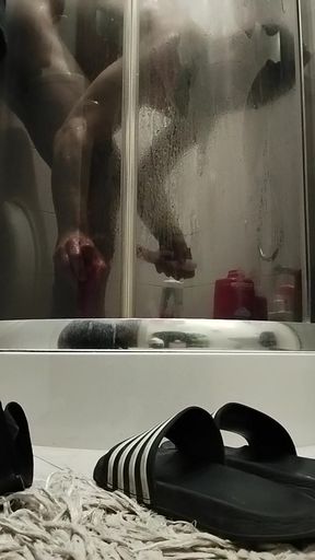 Shower solo bisexual
