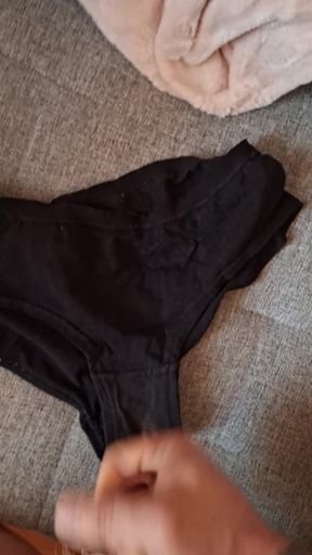 Cumshot on my sd's panties
