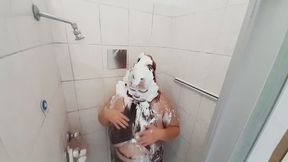 Sexy Pies Clean up In the Shower