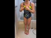 【生着替え】【無修正】巨乳美女が競泳水着に生着替えでおっぱいぽろり