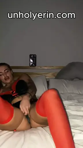 Scottish tattooed emo squirming with every thrust of her fingers
