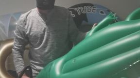 Inflatable crocodile pump and hump