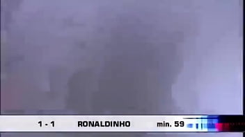 Incredibile goal di Ronaldinho contro il Sevilla