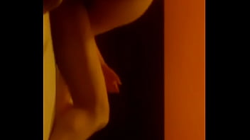 AMIGA COGIENDO CON OTRO