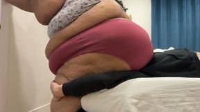Almost 700 Pound Squashing