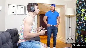 Hungry Hunk Takes Charge: Dom Delivers Pleasure to Needy Gamer Twink – Hot Scene Inside