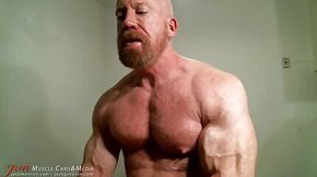 Muscle Master Tom Lord Flexing