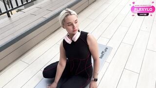 Flad_Boy's Steamy Pickup: Russian Blonde Shares Her Big Ass & More