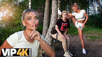 Hot mature MILF Malusha seduces stranger with huge cock in the park