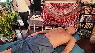 NAKED MASSAGE FOR MISSDAEASTCOAST - HELENA PRICE USES HER MAGIC BODY