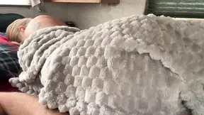 Stepsis shares warm bed on rainy day, fucks hard and gets creampied