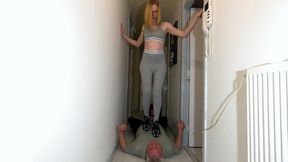 Jumping & Trampling In The Hall (4K)