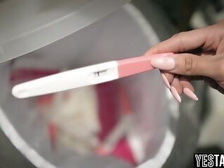 Desperate Filipina MILF fucks big dick stranger to get knocked up