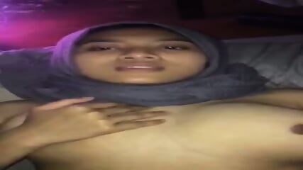 Hijab Dinda Ngentot