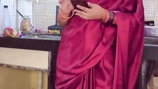 Kaamwali Bhabhi Ke Saath Chahiye Chhote Devar Nahi, Chhote Devar Ho!   Chhote Devar Ne Bhabhi Ki Kitchen Mein Sadi Utaar Kar Choda Kitchen Mein