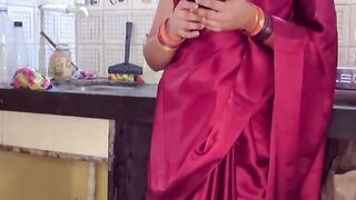 Kaamwali Bhabhi Ke Saath Chahiye Chhote Devar Nahi, Chhote Devar Ho!   Chhote Devar Ne Bhabhi Ki Kitchen Mein Sadi Utaar Kar Choda Kitchen Mein