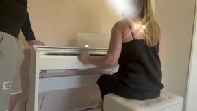 A Private Piano Lesson with a MILF Teacher Became Very Naughty