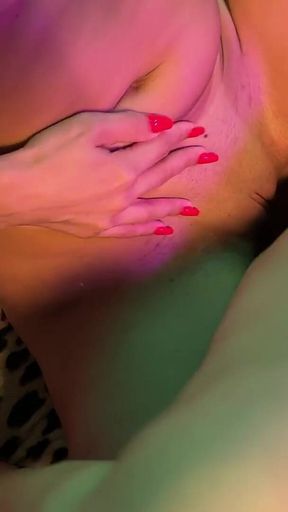 The Naughty Cousin Entered the Redhead's Room and Sucked Her Red Pussy Until She Came