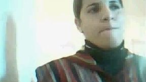 Turkish housewife flashes her hairy pussy on webcam for me