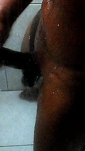 Jerk off at Bath 'over Shot'