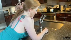 Sonia Harcourt's Frustrated Shoeplay and Dipping Tease - 1080 wmv
