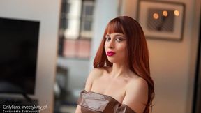 Shy redhead neighbor surprised &mdash;  knelt and tasted my cock&#x1F346;