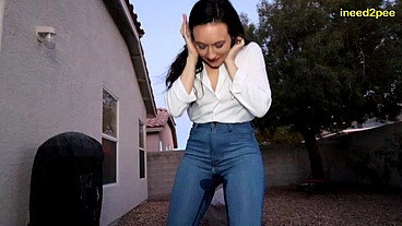 Sinn Sage CANDID and sexy skin tight jeans pissing gusher
