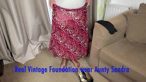 Aunty Sandra Summer Strip Vgq52
